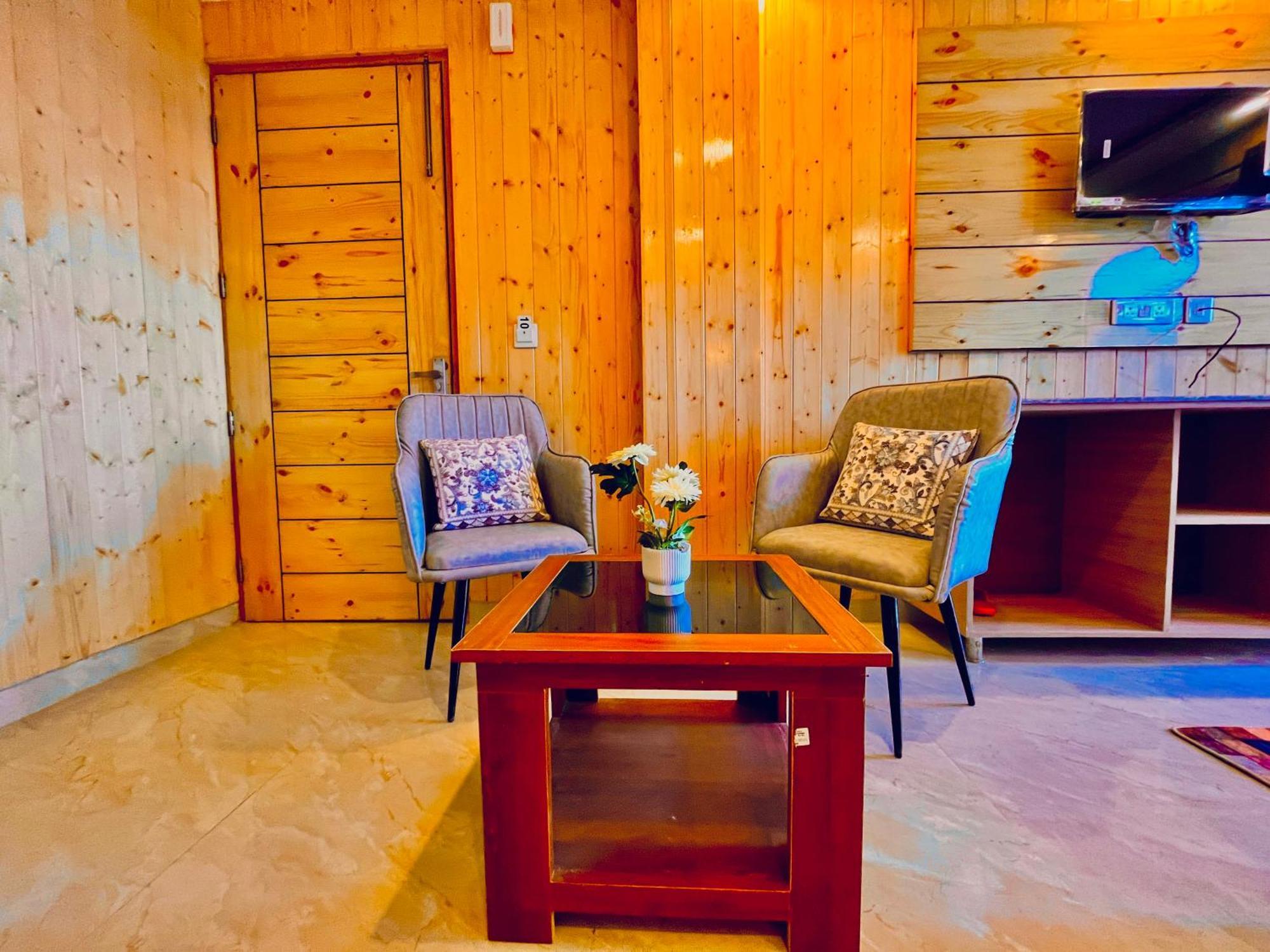Hotel Hill View, Mussoorie - Near Jw Marriott Mussoorie, M 77377-32479 المظهر الخارجي الصورة