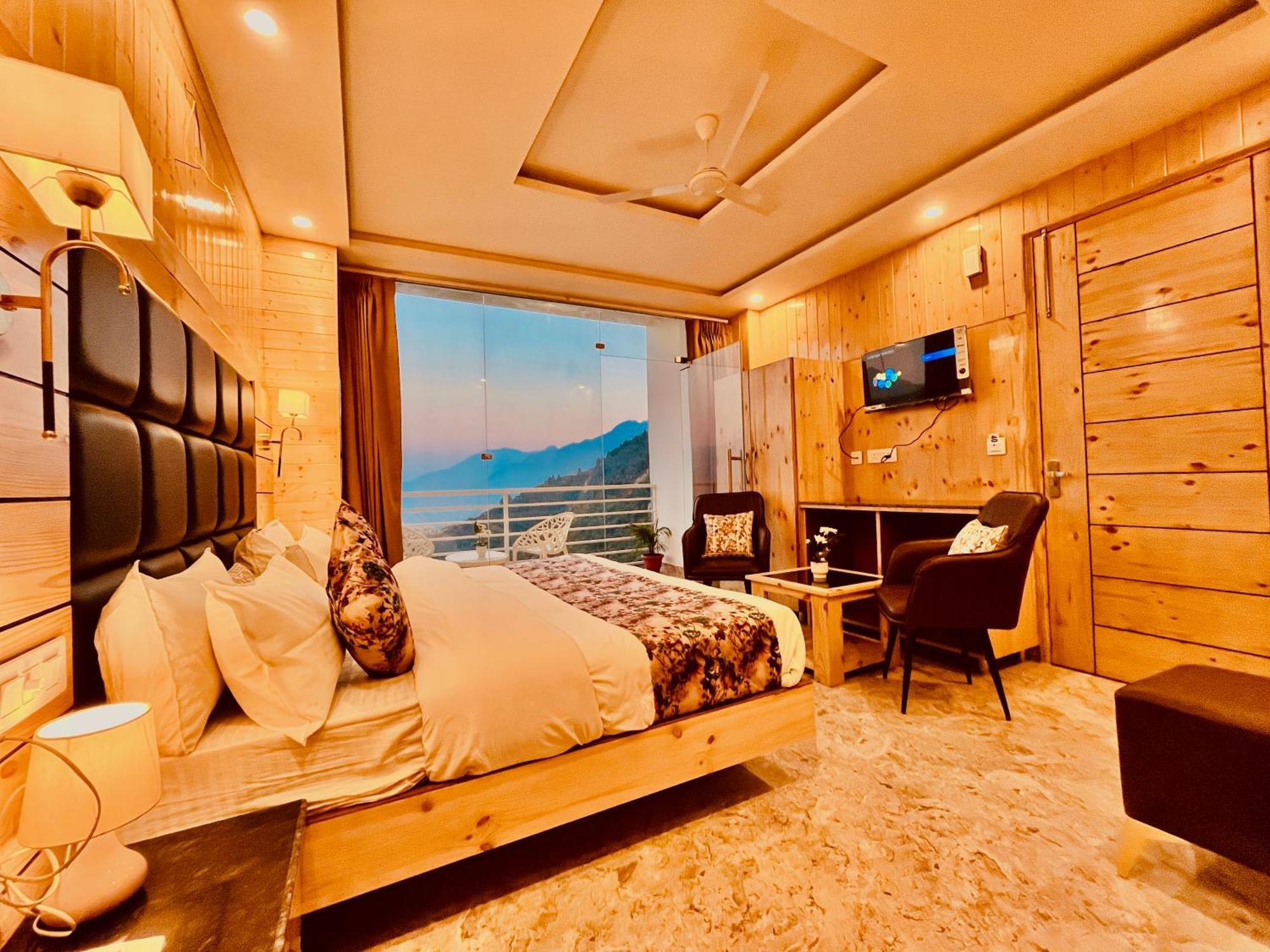 Hotel Hill View, Mussoorie - Near Jw Marriott Mussoorie, M 77377-32479 المظهر الخارجي الصورة