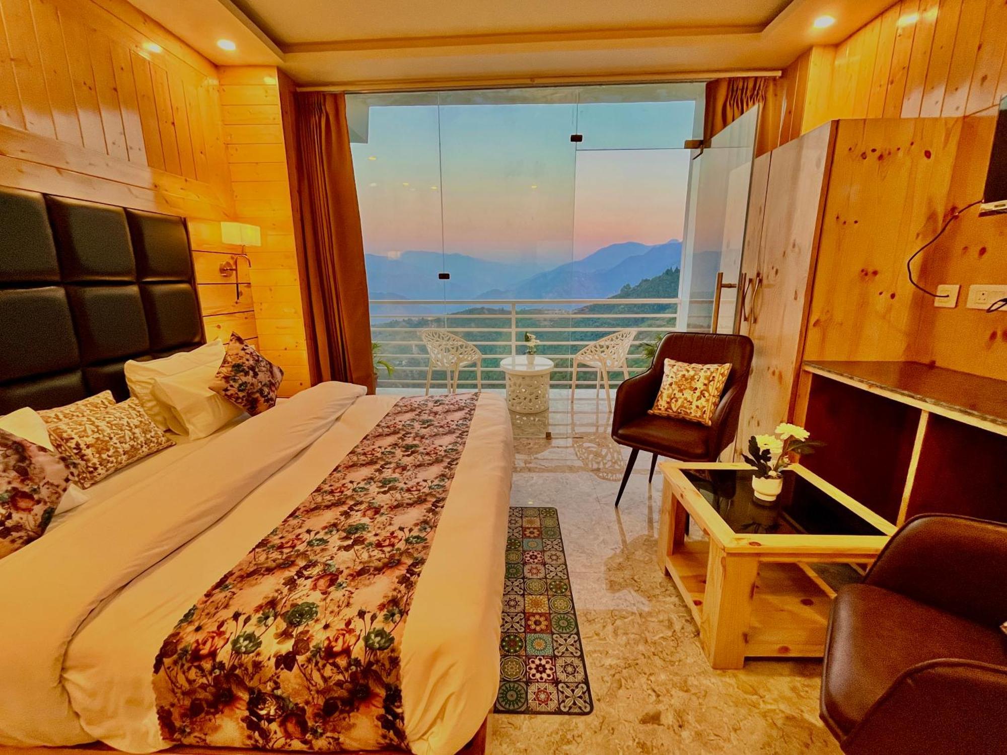 Hotel Hill View, Mussoorie - Near Jw Marriott Mussoorie, M 77377-32479 المظهر الخارجي الصورة