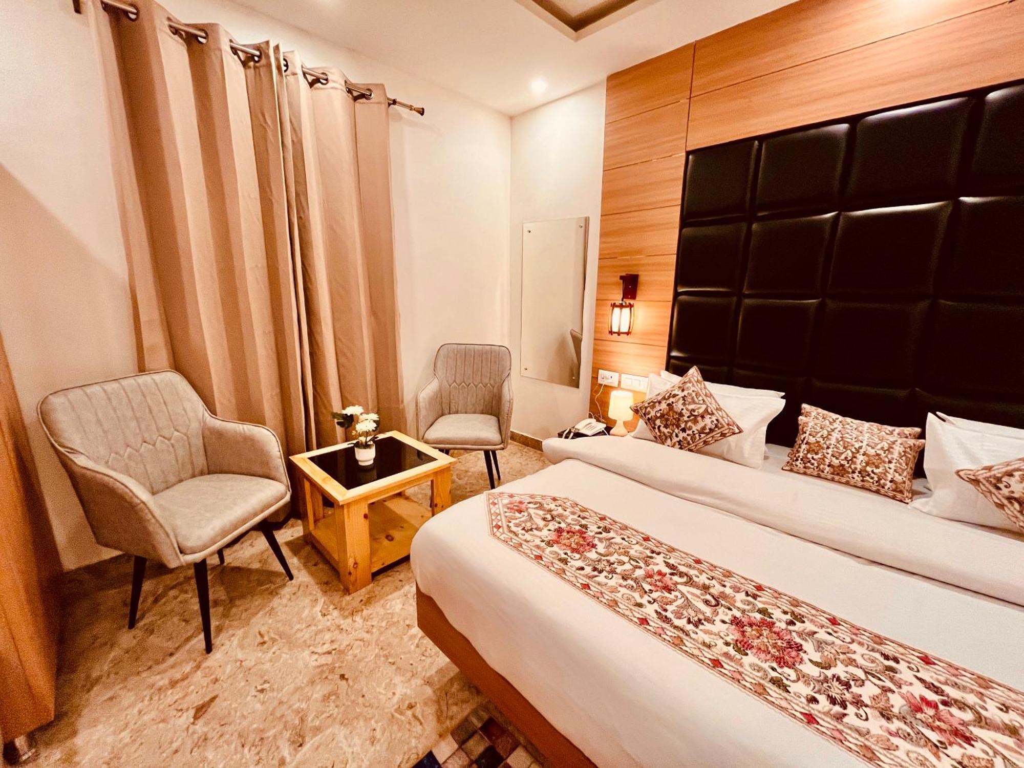 Hotel Hill View, Mussoorie - Near Jw Marriott Mussoorie, M 77377-32479 المظهر الخارجي الصورة